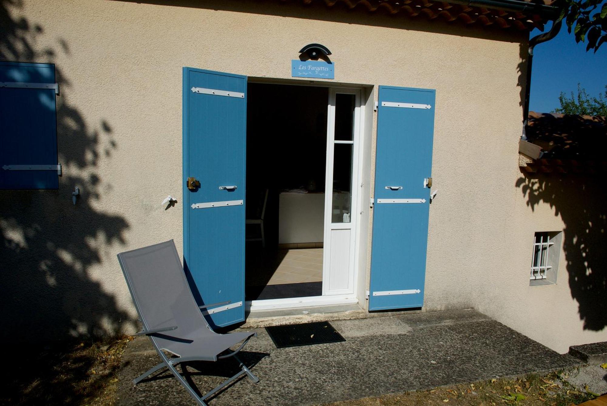 Nid Douillet - Les Fargettes - Superbe Vue - Charmante Petite Maison Avec Jardin - 2 Pieces A Privas Dış mekan fotoğraf